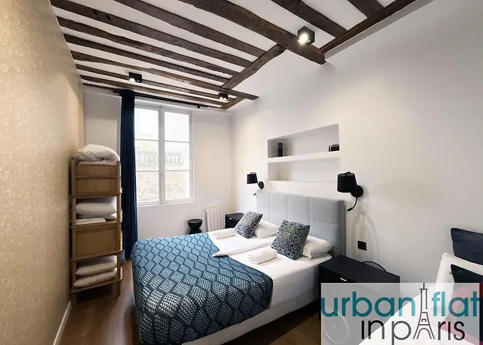 Urban Flat 108 - Classic Parisian 4 Bdr Flat